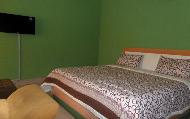 Edgwaters Hotel
