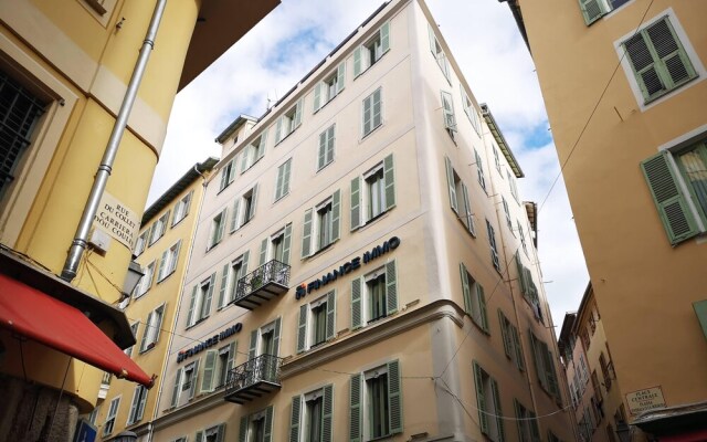 Отель Vieux Nice - Cathédrale - Coulée Verte Ницца вид на фасад