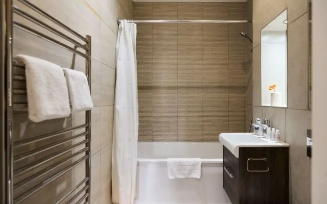 The Harlesden Breakout - Glamorous 2bdr Flat