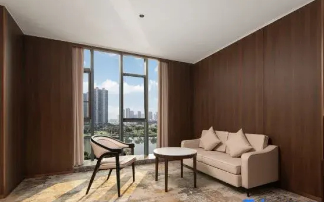 Jinliyuncheng Hotel (Qiankun New Town Shopping Outlet, Hubei Polytechnic Institute)