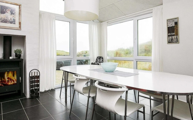 10 Person Holiday Home in Lokken