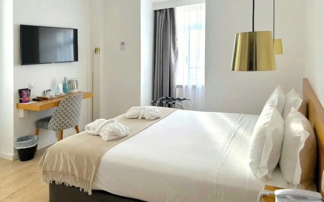 Hotel Solaris