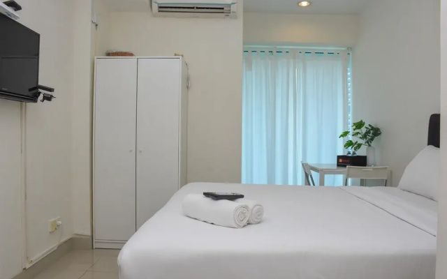 Comfort And Nice Studio At Grand Kamala Lagoon Apartment