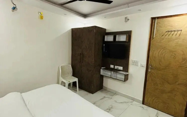 Lotustar Hotel
