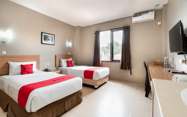 RedDoorz Plus @ Hotel Ulin Samarinda