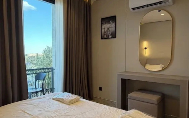 302 Tara-jre Jabal Al Lweibdeh With Stunning View
