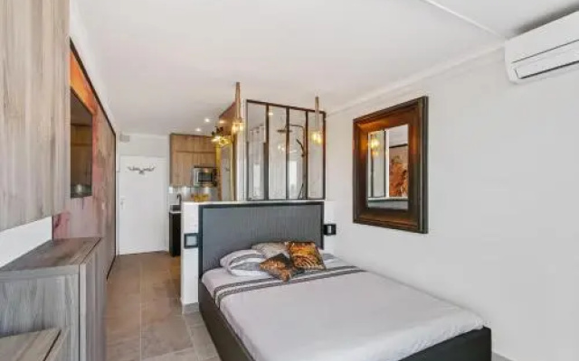 Studio Naturist Village
