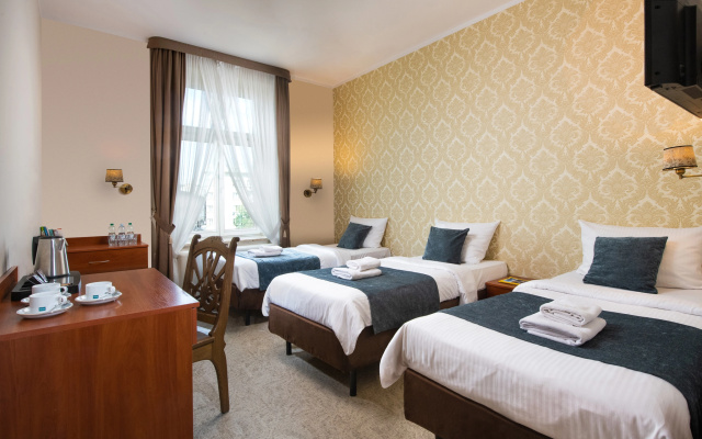 Aparthotel Globus