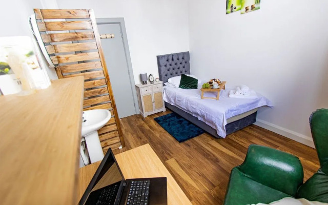 Cades Accommodation