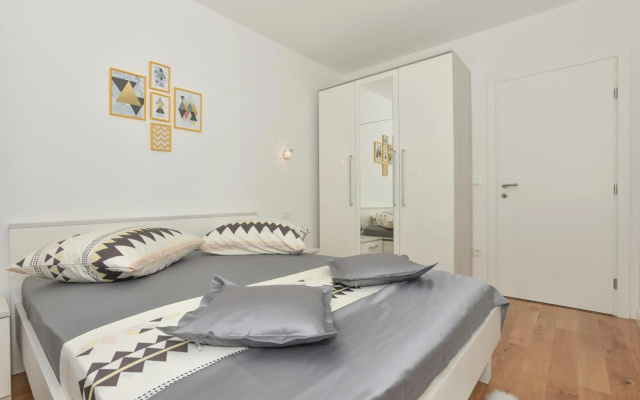 Apartment Đaninovica I