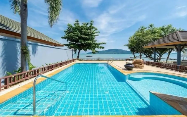 SeaView Villa Private Pool Table V195