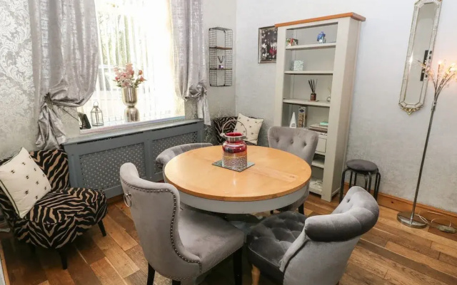5 Pontardulais Road