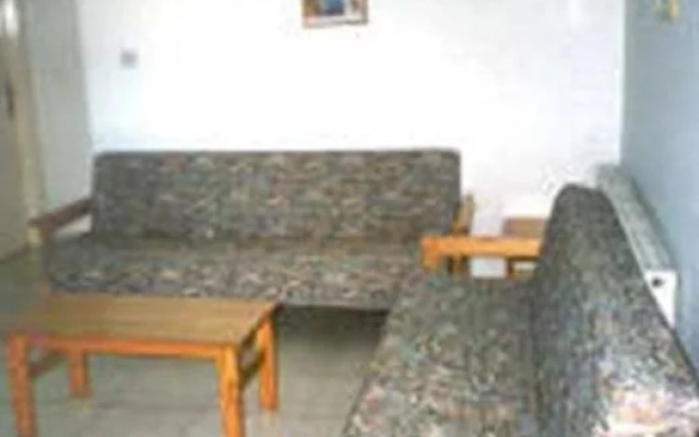 Chrysafinia Hotel Apts