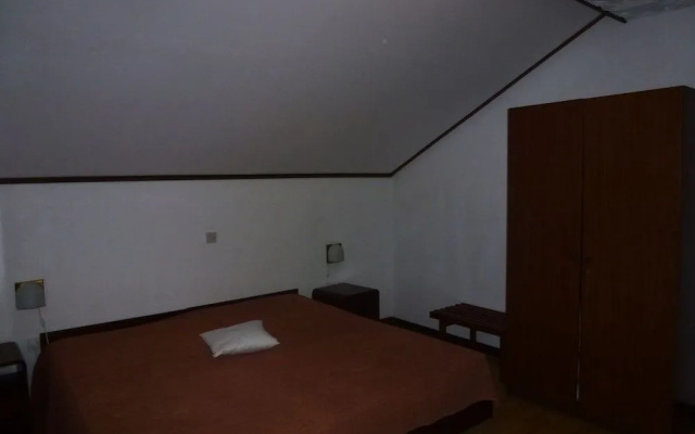 Barac Apartments