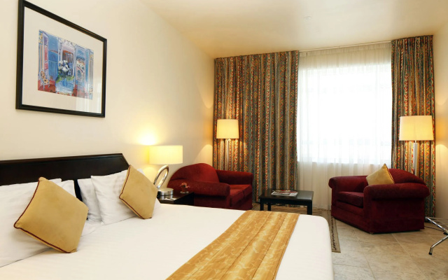 Avari Al Barsha Apartment Hotel