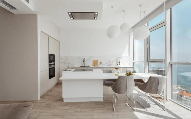 Sea and Sky Apartment