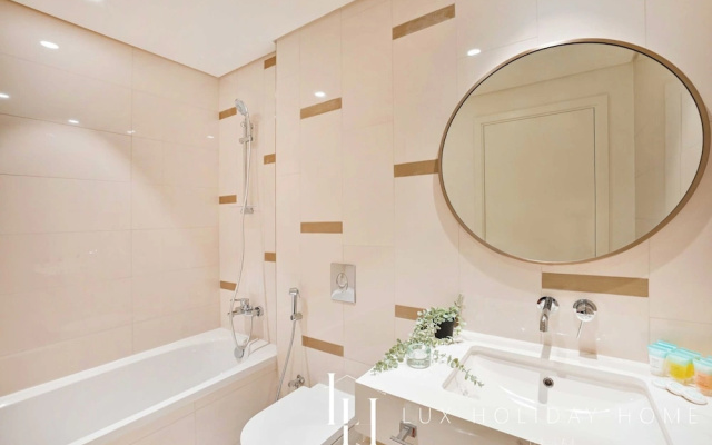 LUX ULTRA Luxury Palm Dubai Eye Suite