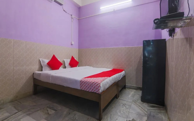 OYO 23373 Hotel Midline