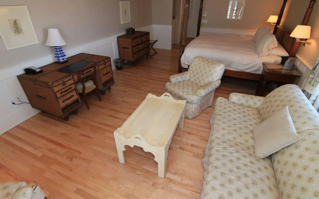 Anchor Inn Beach House