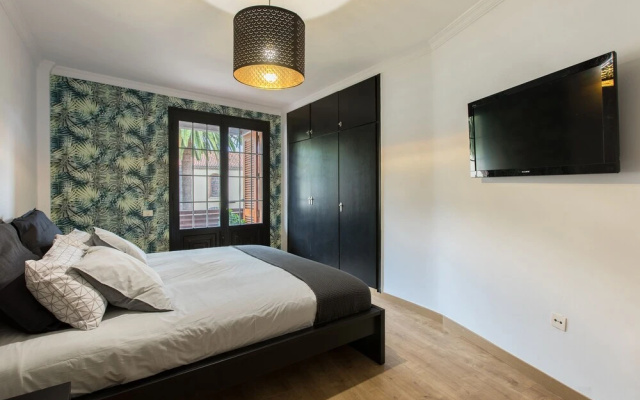 La Laguna Treasure Apartment, Exclusiveness & Prime Location