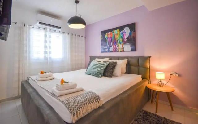 "Stunning 3br Apt Prime Location Yalarent"