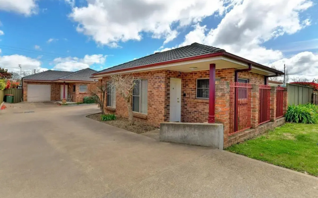 Spacious 2 Bed, 2 Bath Villa, CBD Location