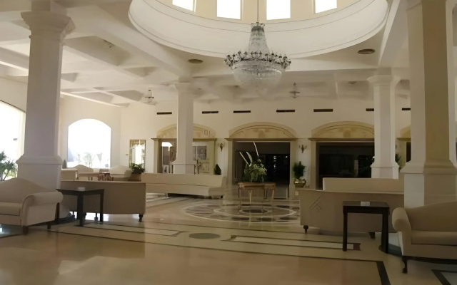 Royal Brayka Beach Resort
