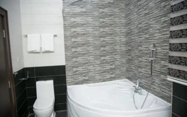 Consort Luxury Suites