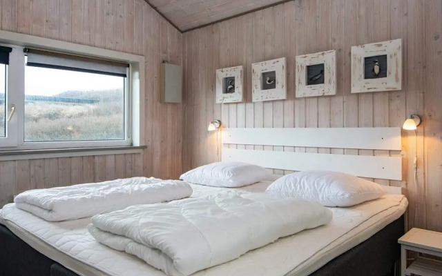 4 Star Holiday Home in Henne
