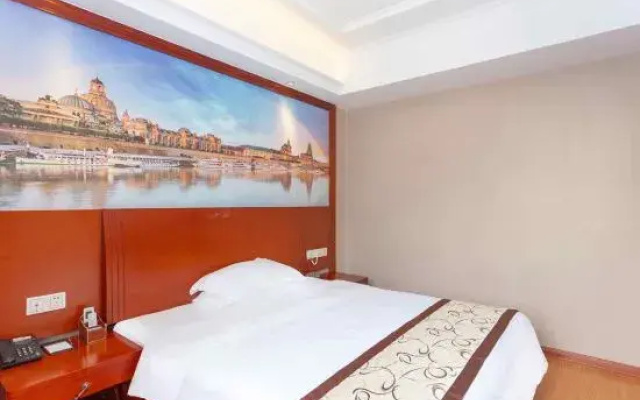 Fenglin Hotel (Guangzhou Nansha Tangkeng Metro Station)