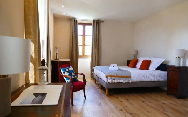 Casa Surgente