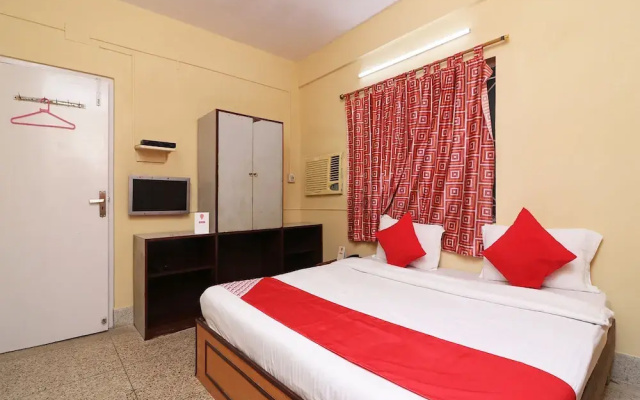 OYO 14232 Behala Guest House