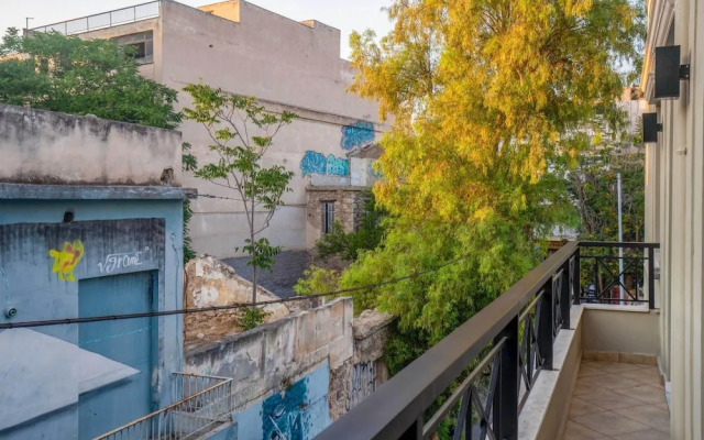 Superb Central Athens Suite With Rooftop Perfect for 5 Guests 85sqm