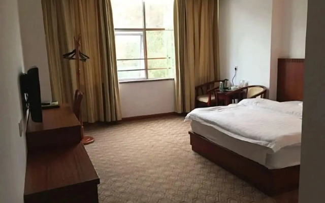 Xintiandi Hot Spring Hotel