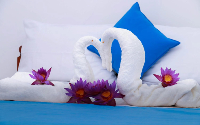 Blue Waves Madiha