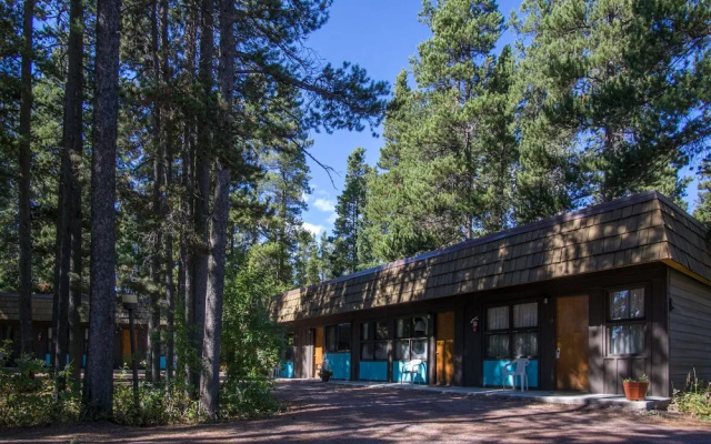 Mountain Pine Motel