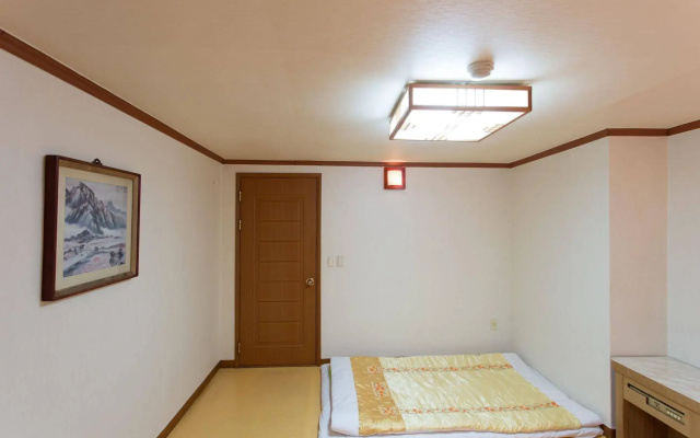 Kaya Tourist Hotel