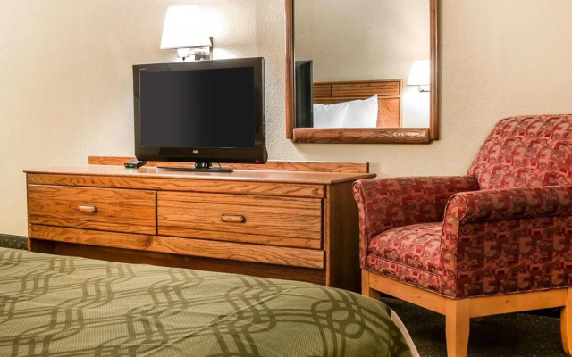 Quality Inn & Suites Munising