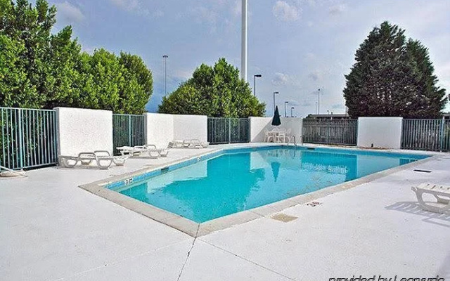 Motel 6 Huntsville - Madison