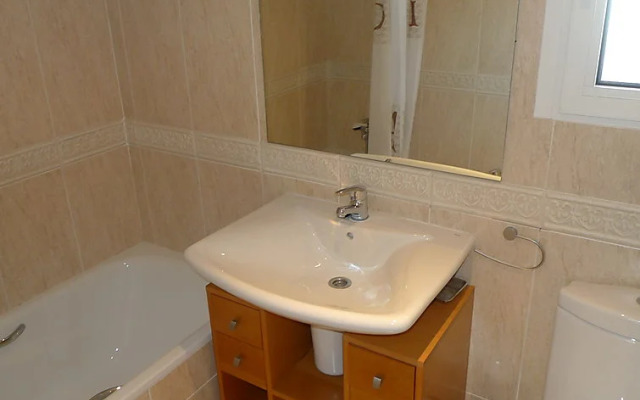171 Medina Molins