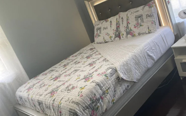 Akeem's Guest House