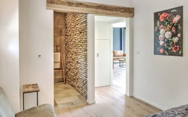 Tranquil Farmhouse in Rijsbergen With Hot Tub and Garden