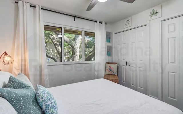 14 Sea Castles 3 Bedroom Condo by RedAwning