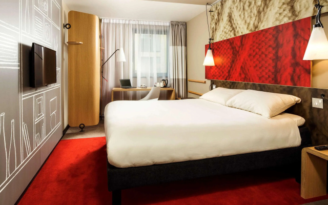 ibis Swansea