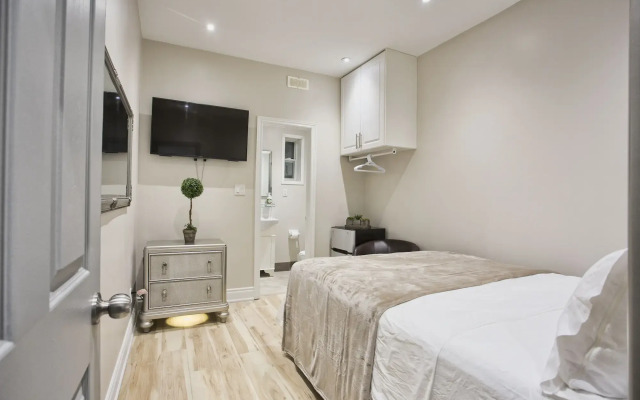 Toronto Rooms and Suites