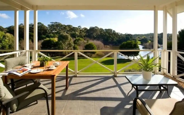 Lakeside Suites 2