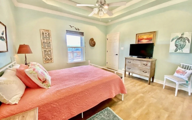 Sea Biscuits & Gravy - 3 Br Home