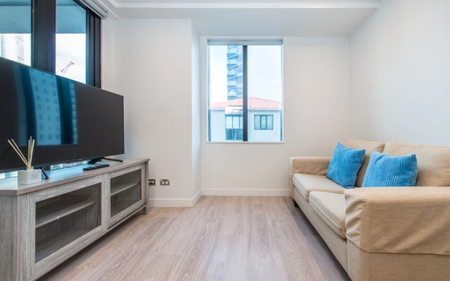 JHT Studio Opp Skytower view Balcony