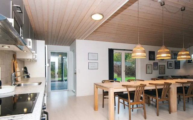 10 Person Holiday Home in Glesborg-by Traum