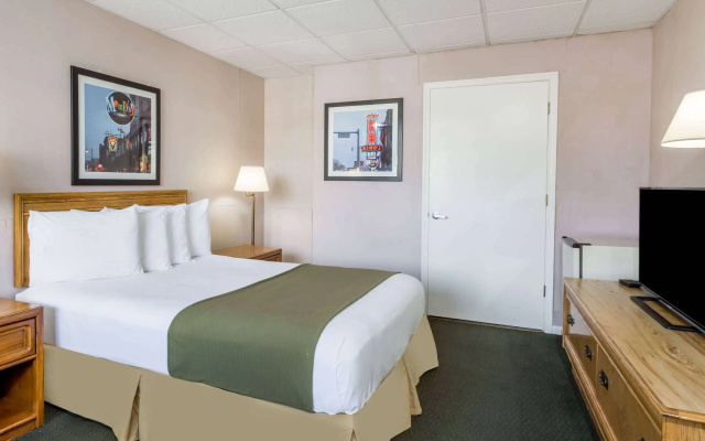 Days Inn by Wyndham Bedford